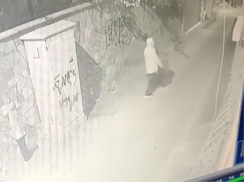 Bursa’da garip olay.. Direğe zincirle bağlı olan çöp kovasını çaldı
