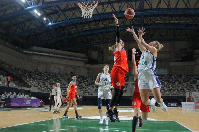 KBSL: UMF Yapı İzmit Belediyespor: 61- Botaş: 69