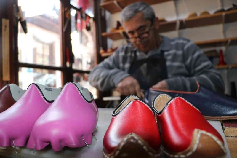 Engeline rağmen tutunduğu mesleğini 41 yıldır sürdürüyor
