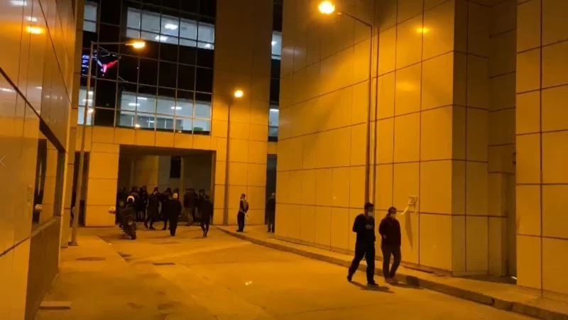  Ünlü sanatçı Zerrin Özer’in hastaneye kaldırılmasının detayları ortaya çıktı
