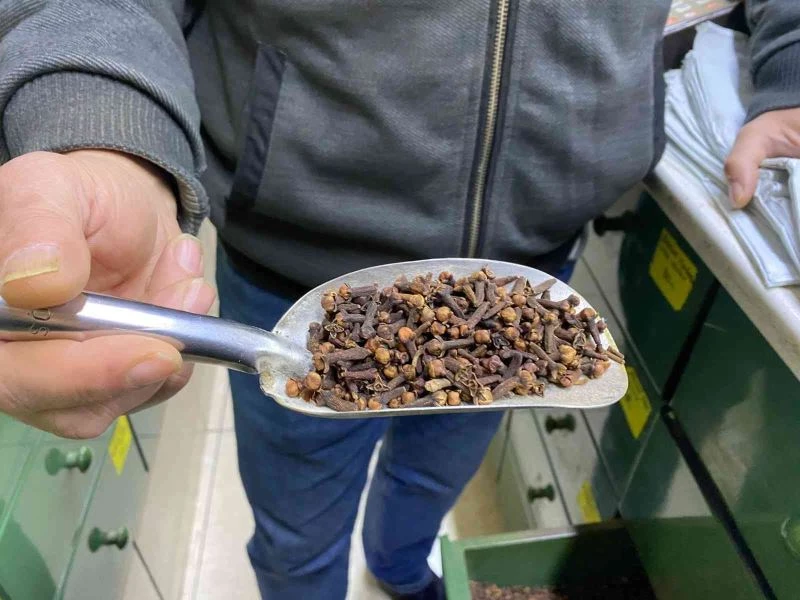 30 yıllık aktardan kışa bitki çayı reçetesi
