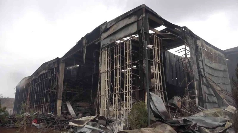 Kırıkkale’de alevlerle 3 saatlik savaş: Bilanço gün ağarınca ortaya çıktı
