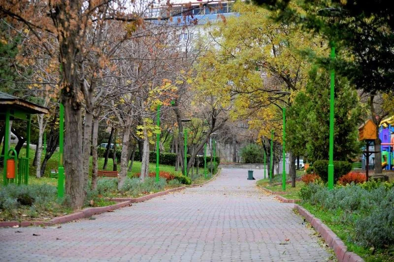 Mamak’a sonbahar tüm güzellikleriyle geldi

