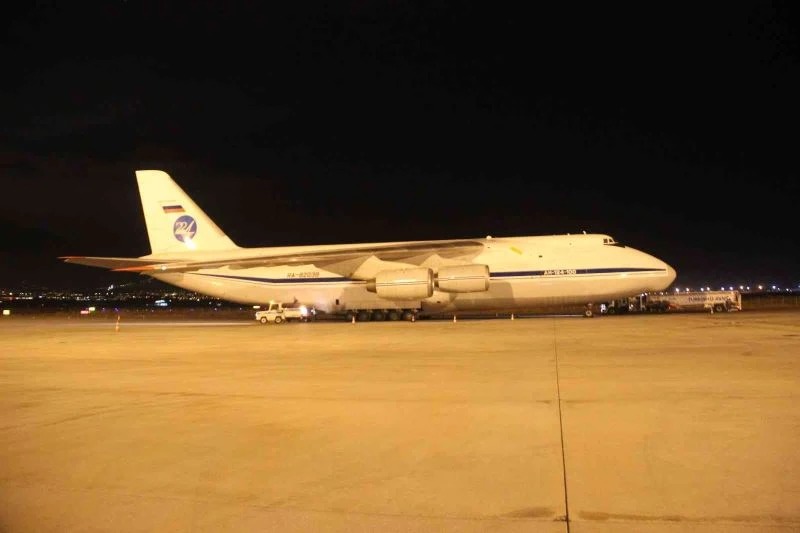 Avrupa’nın en büyük teleskobunun aynası dev kargo uçağıyla Erzurum’a getirildi
