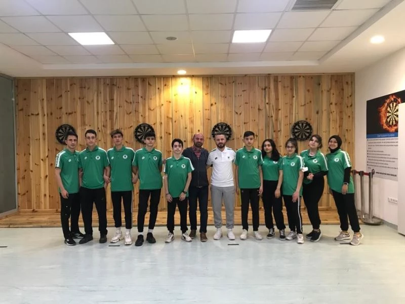 Mamaklı genç dartçılar son 16’da
