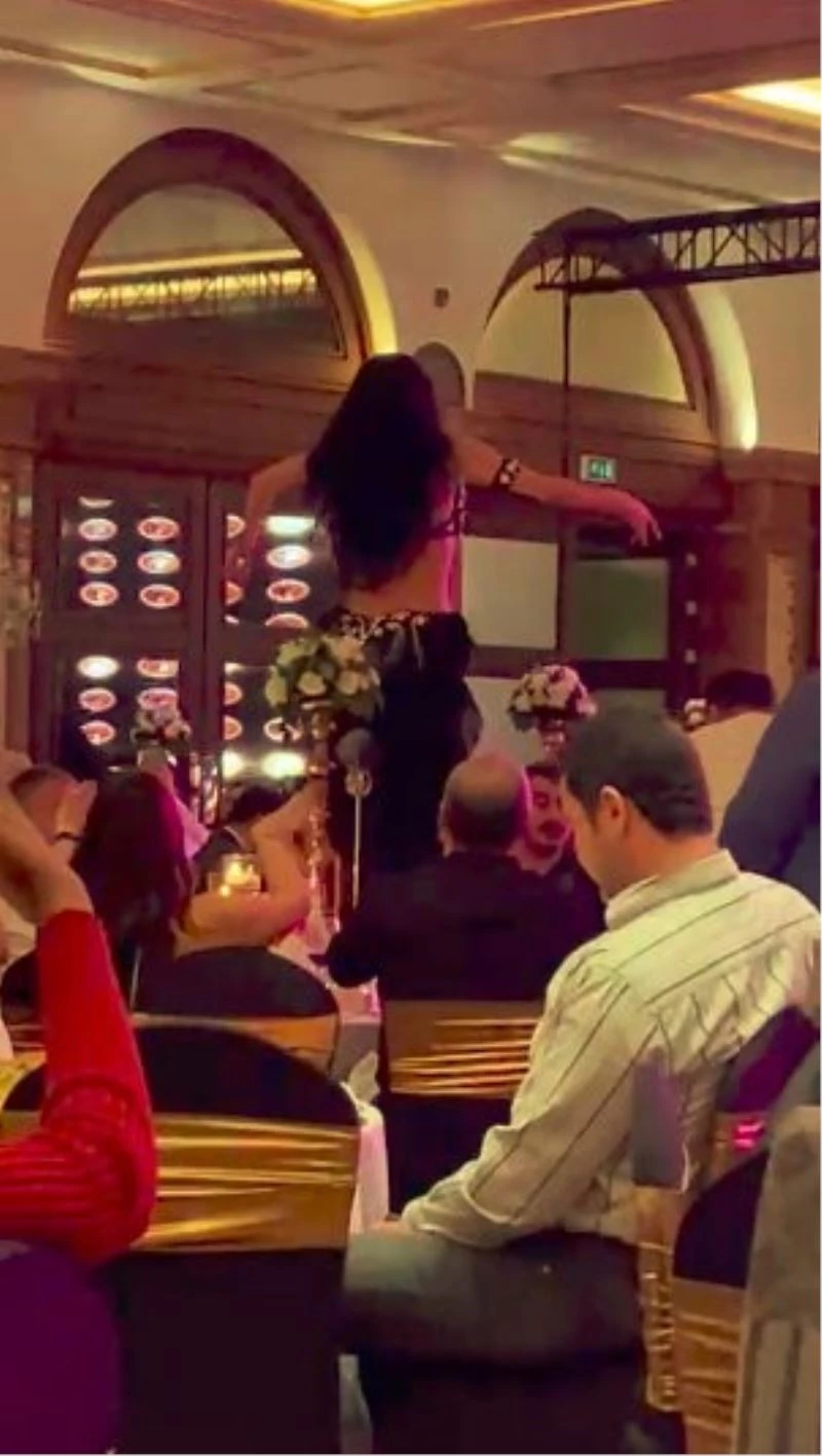 Züccaciyeciler Derneği’nin dansözlü toplantısı
