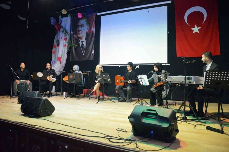 Eğitimcilerden oluşan kadro müzik dolu keyifli anlar yaşattı
