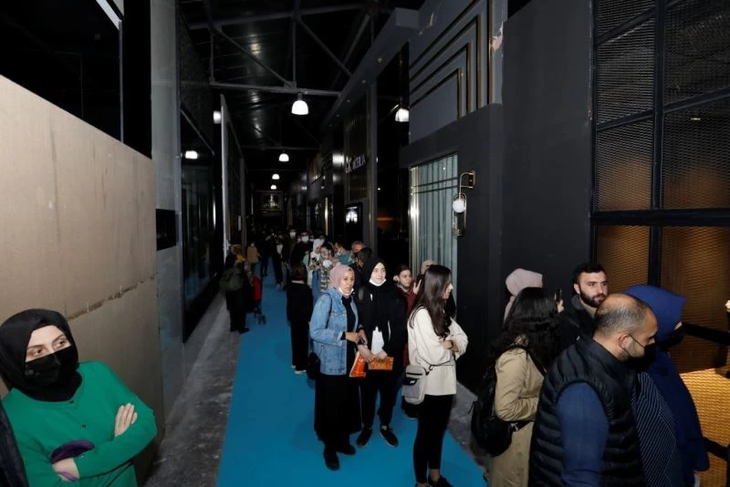 Kitap günlerinin finalini Pelin Çift yaptı
