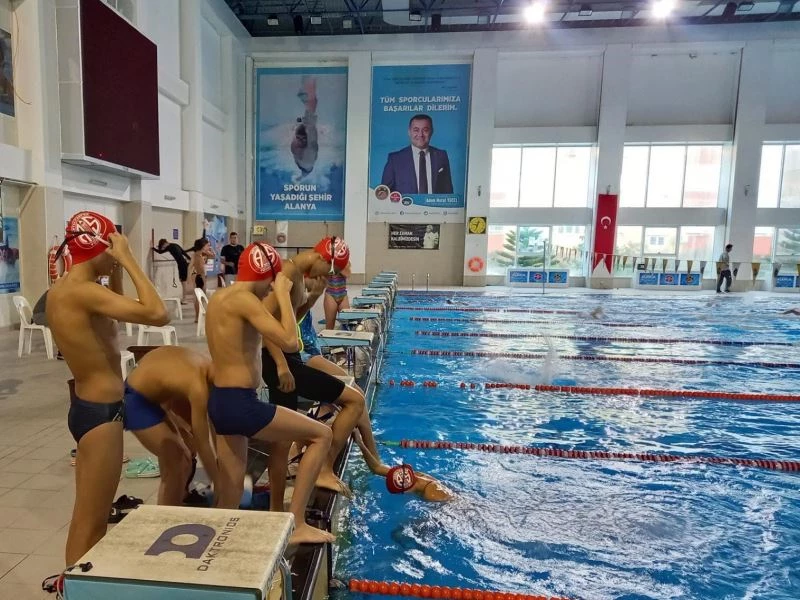 Antalyaspor Yüzme Takımından Türkiye birincilikleri

