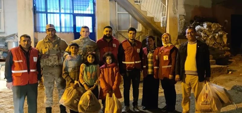 Türk Kızılay’ından Çüngüş’e gönül köprüsü
