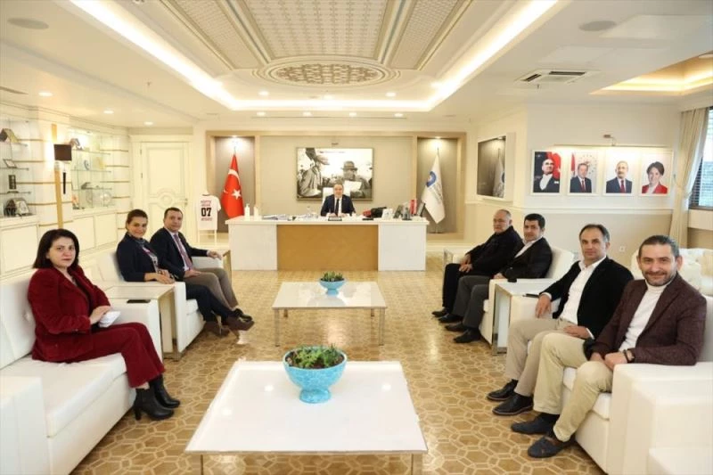 AGC Başkanı İdris Taş, Büyükşehir Belediye Başkanı Böcek