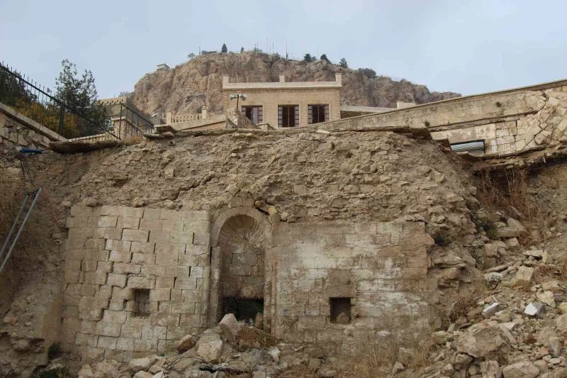 Yağmurun gün yüzüne çıkardığı külliye için 3 yıldır çalışma yapılması bekleniyor
