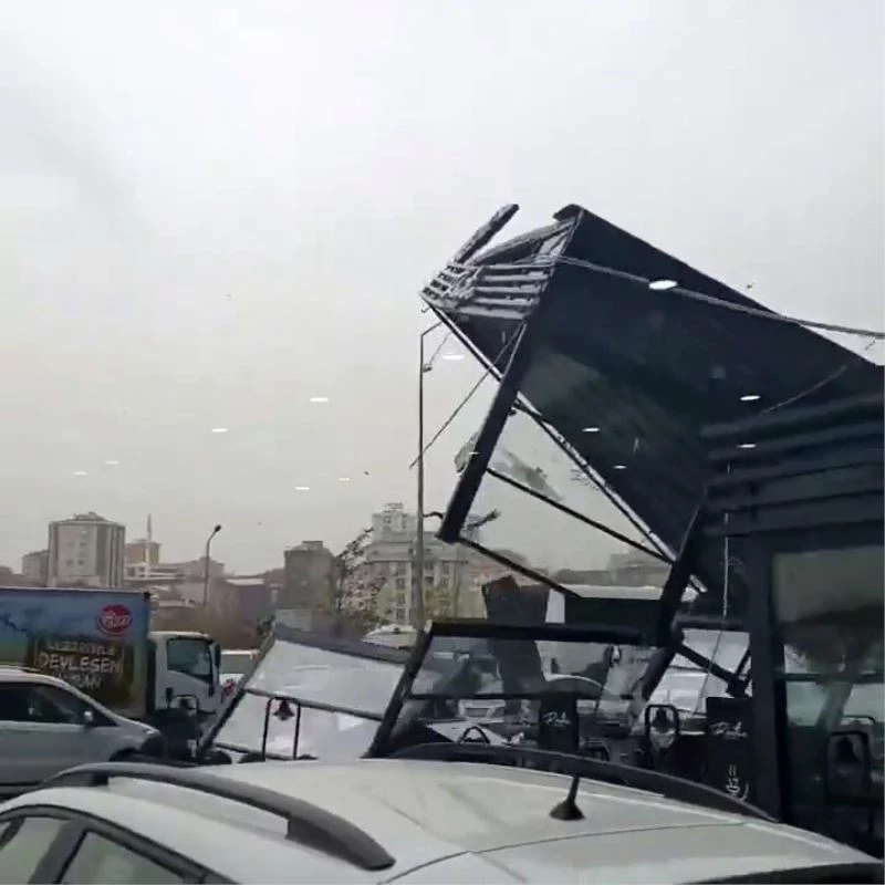 Lodos kafeyi böyle uçurdu
