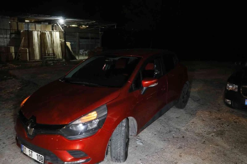 Adana’da seyir halindeki otomobile çapraz ateş açıldı: 1 ölü, 1 yaralı
