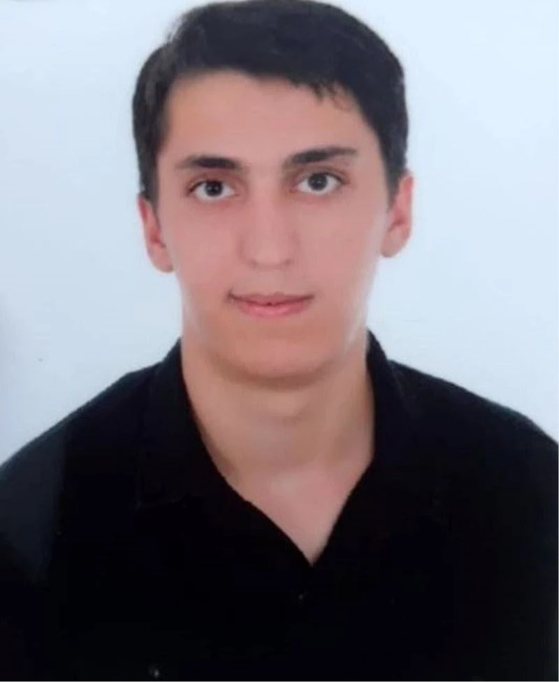 20 gündür kayıptı, acı haberi dün geldi: Cansız bedeni bulunan genç, toprağa verildi
