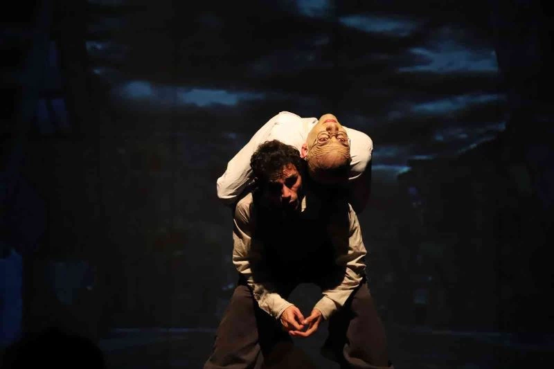 ‘Joko’nun Doğum Günü’ Kartal’da izleyenleri büyüledi
