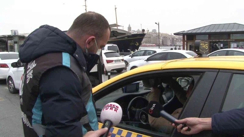 Eminönü’nde taksiler tek tek denetlendi
