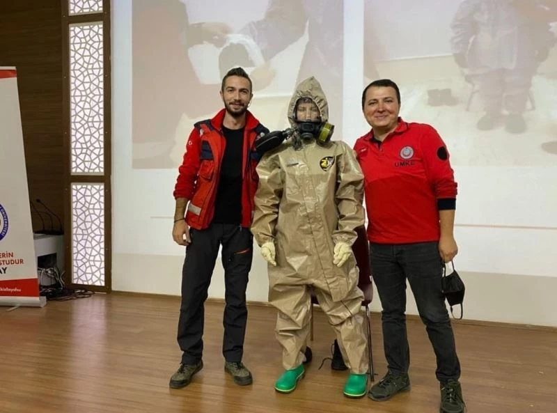 Gençlere Tıbbi KBRN Farkındalık Eğitimi verildi
