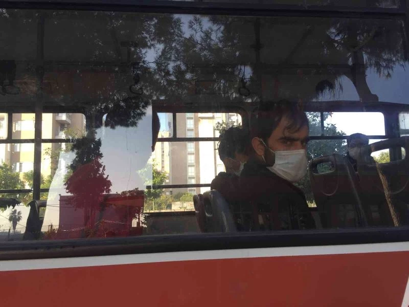 Havalimanına giren kaçak göçmenler sınır dışı edildi
