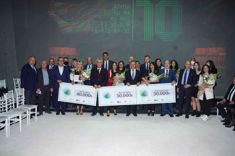 ATHİB Dokuma Kumaş Tasarım Yarışmasında ödüller sahiplerini buldu
