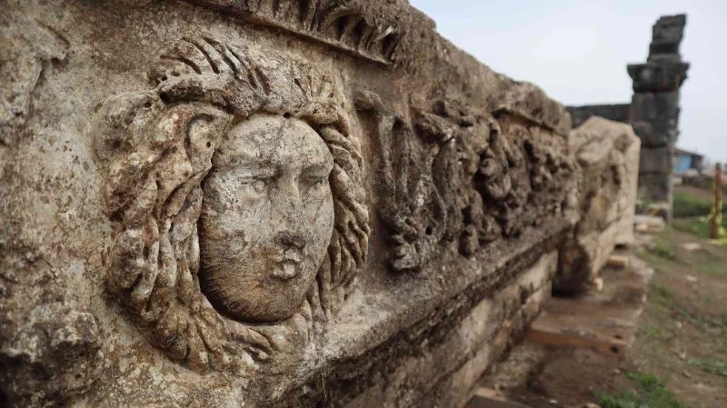 Toprağın altından çıkan tarihin heybetli görüntüsü ortaya çıkıyor
