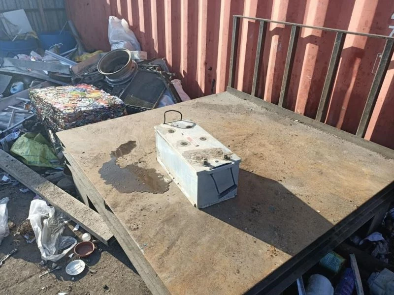 Jandarma çalıntı aküleri hurdacıya satılmak üzereyken ele geçirdi
