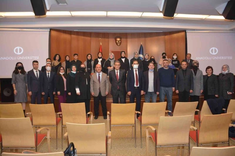 Anadolu Üniversitesi’nde “Yunus Emre’den Esintiler Paneli” gerçekleştirildi
