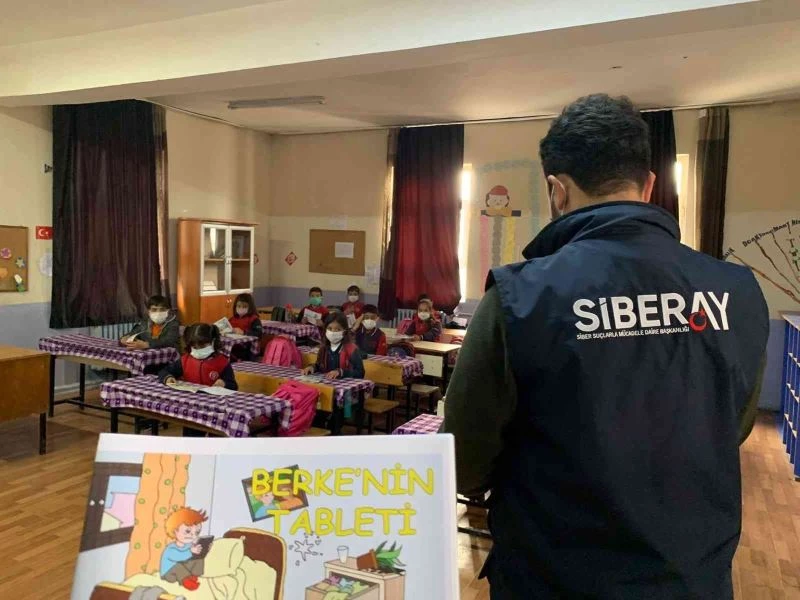 Kars’ta polis çocukları bilgilendiriyor
