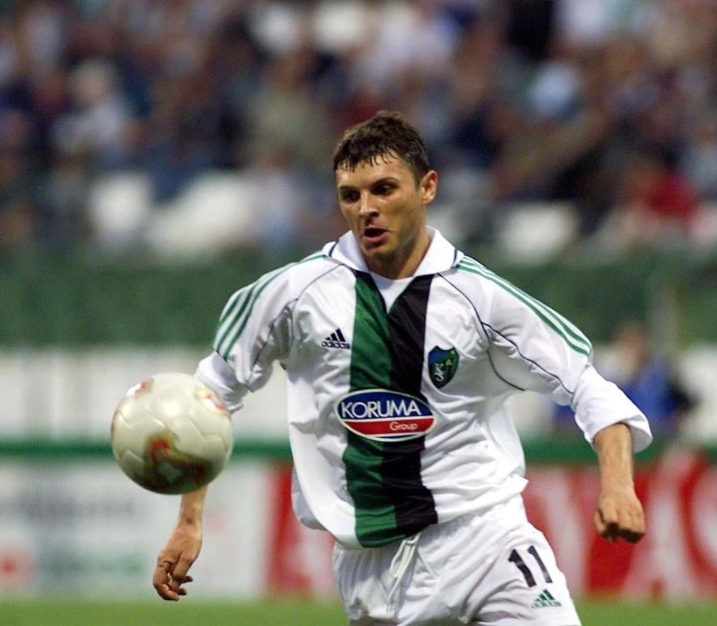 İzmit Belediyesi, Lazarov ile maziyi konuşacak
