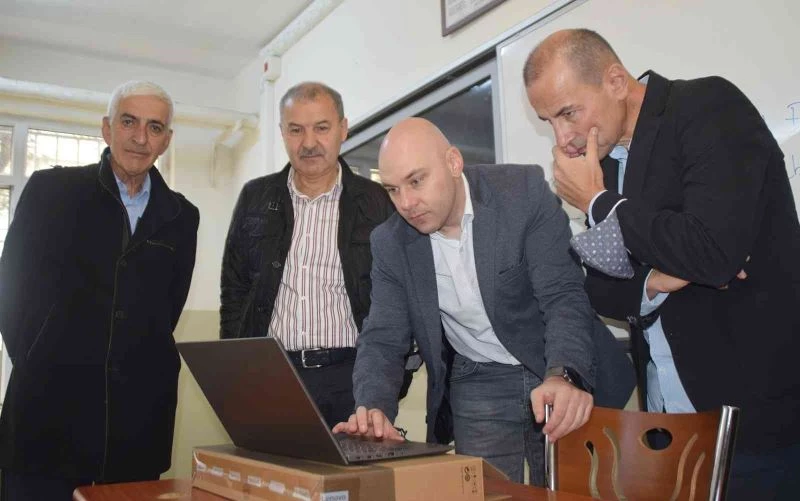 Bulgar diplomatlardan seçim ziyareti
