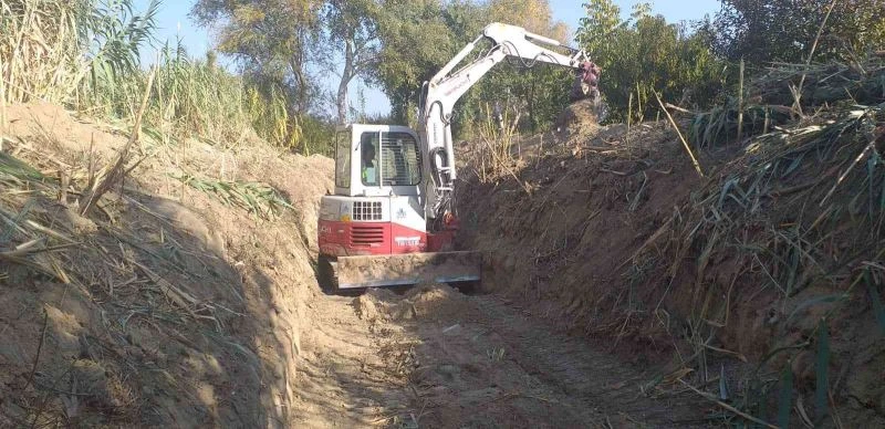 Aşağıçobanisa’da taşkınlara karşı önlem
