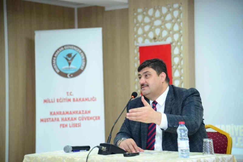 Öğretmen başkan liselilerle buluştu
