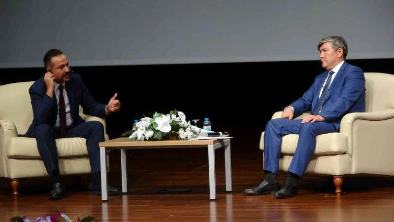 Kazakistan Büyükelçisi Saparbekuly, Yozgat’ta öğrencilerle buluştu
