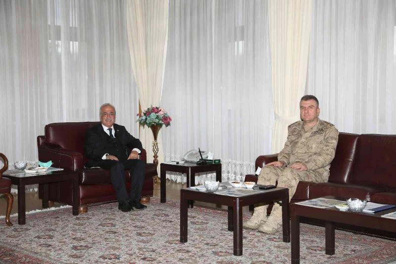 Kıdemli Albay Şimşek’ten iade-i ziyaret
