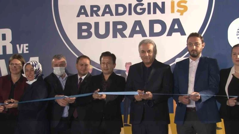 İş arayanlar ve iş verenler 4. Tuzla Kariyer ve İstihdam Fuarında buluştu

