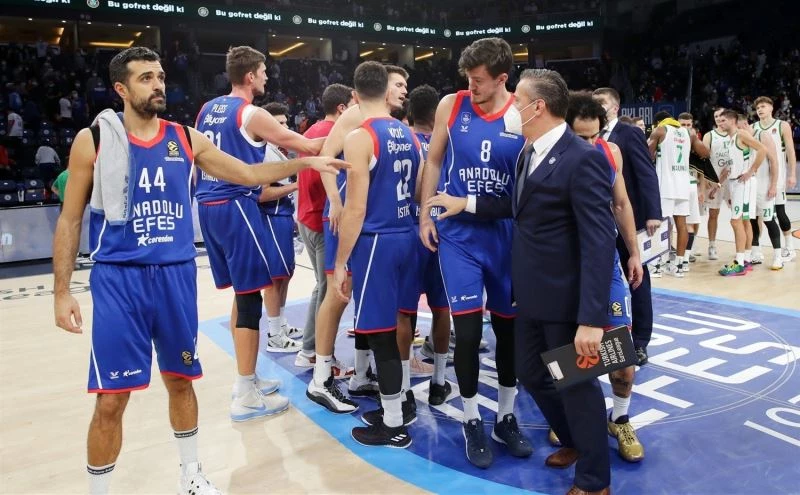 Anadolu Efes’in konuğu Zenit
