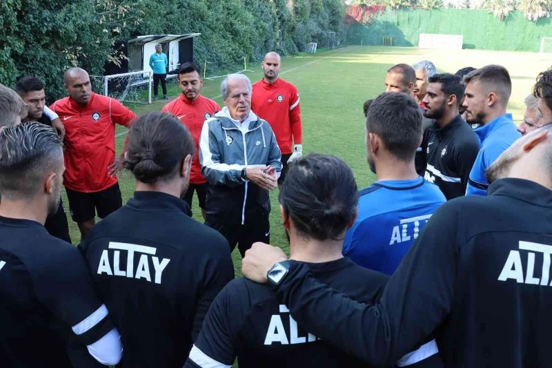Altay, 3 puan hasretine son vermek istiyor
