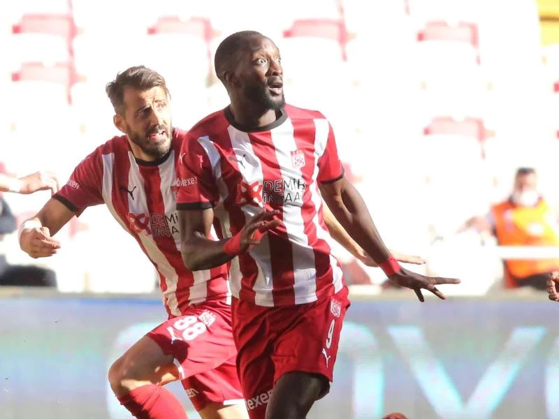 Yatabare cezalı duruma düştü
