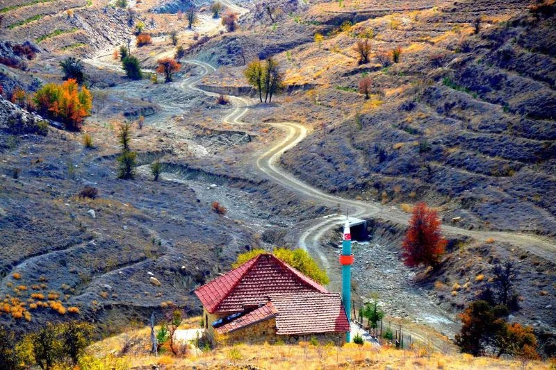 ’Karabayır’ sonbahar renkleriyle ilgi çekiyor
