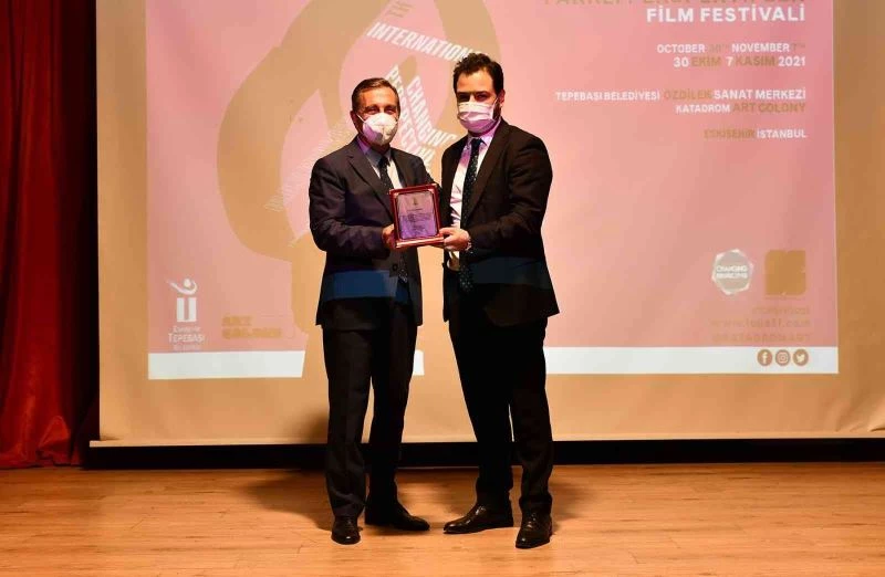 Başarılı yapımcı ve yönetmenler ödüllendirildi
