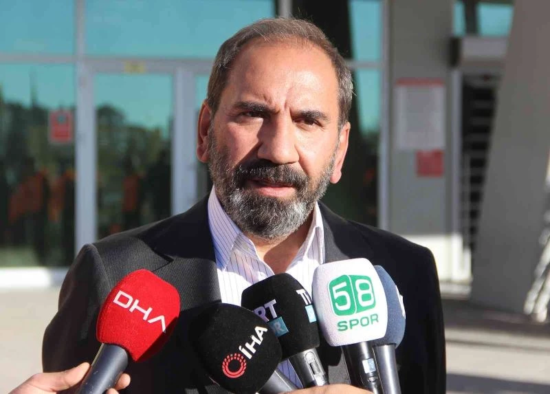 Mecnun Otyakmaz: “3 maçtır berabere kalıyorsak sorun vardır”