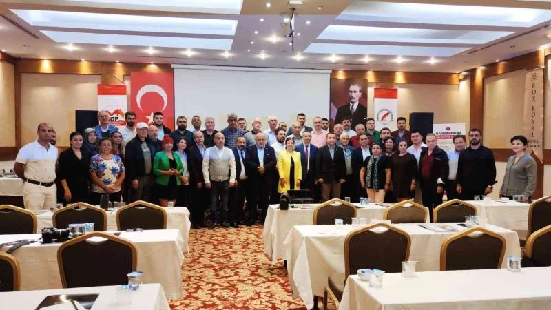 Yerel basının problemleri masaya yatırıldı
