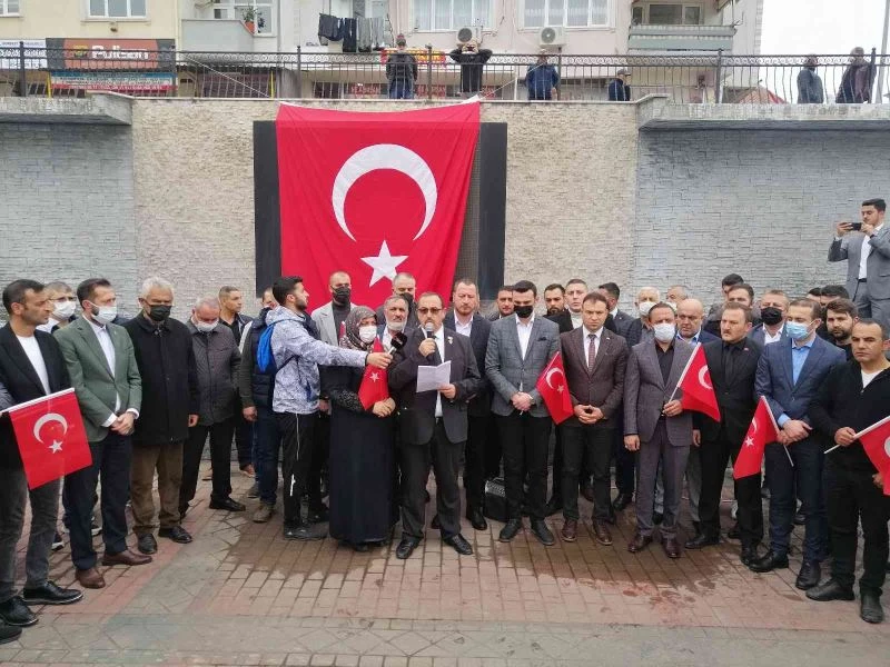 Şehit oğlunun mezarına çirkin saldırı yapılan babadan, zanlıyı yakalayan Kocaeli Emniyeti’ne teşekkür
