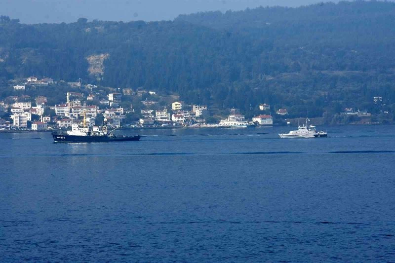 Rus savaş gemileri Çanakkale Boğazı’ndan geçti
