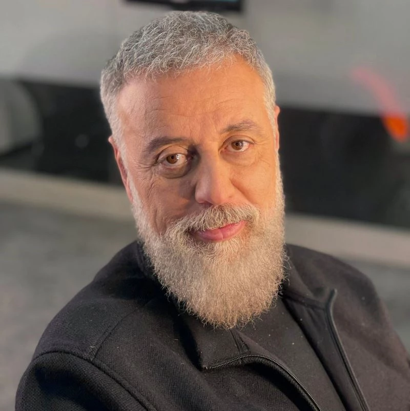 TED İzmir Kolejinin 10 Kasım Atatürk’ü anma programında özel konuğu Hamdi Alkan
