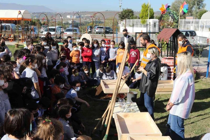 Ata tohumları, minik öğrencilerin ellerinden geleceğe taşınacak
