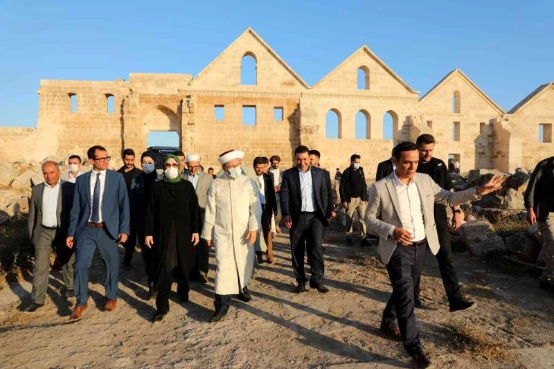 Diyanet İşleri Başkanı Erbaş’tan Harran’a ziyaret
