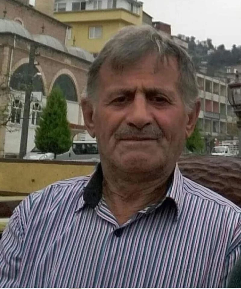 3 çocuk babası yaşlı adamın evinden kötü kokular gelince cesedi bulundu
