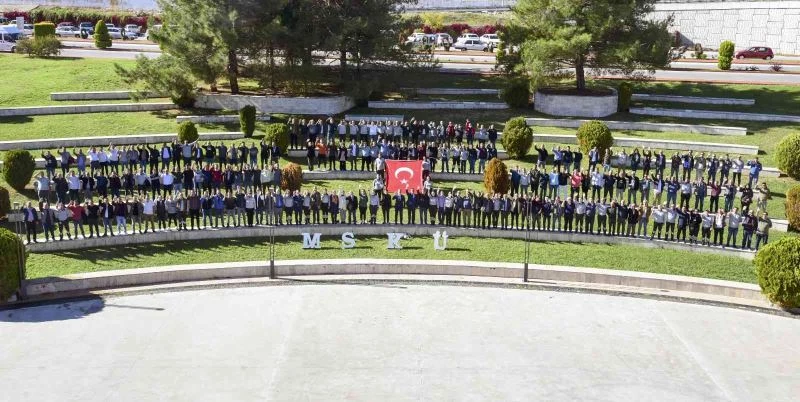 Rektör Çiçek Güvenlikçiler ile bir araya geldi
