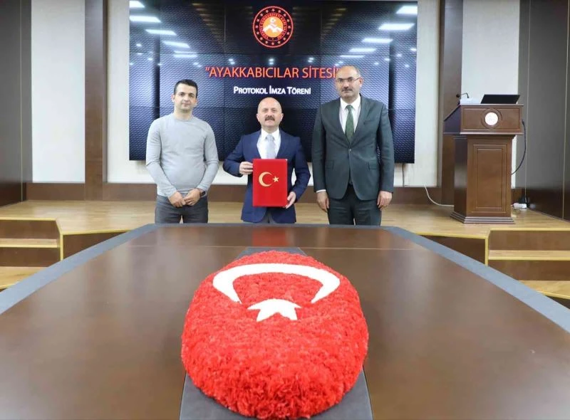 Ayakkabıcılar sitesinde yeni yatırımlar için imzalar atıldı
